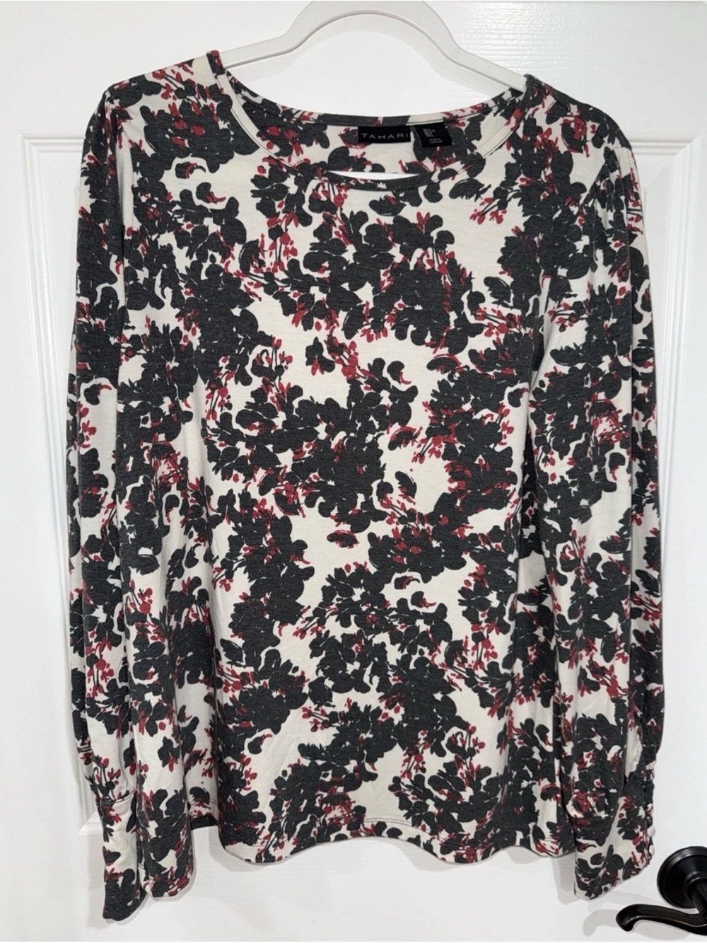 Tahari Women's L Long Sleeve Top Ivory Multi Abstract Floral Cuff Button Detail